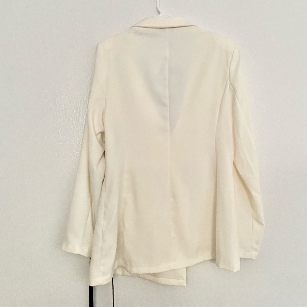 NWT Pretty Little Thing oversized boyfriend blazer | US 10 | white - Picture 6 of 6